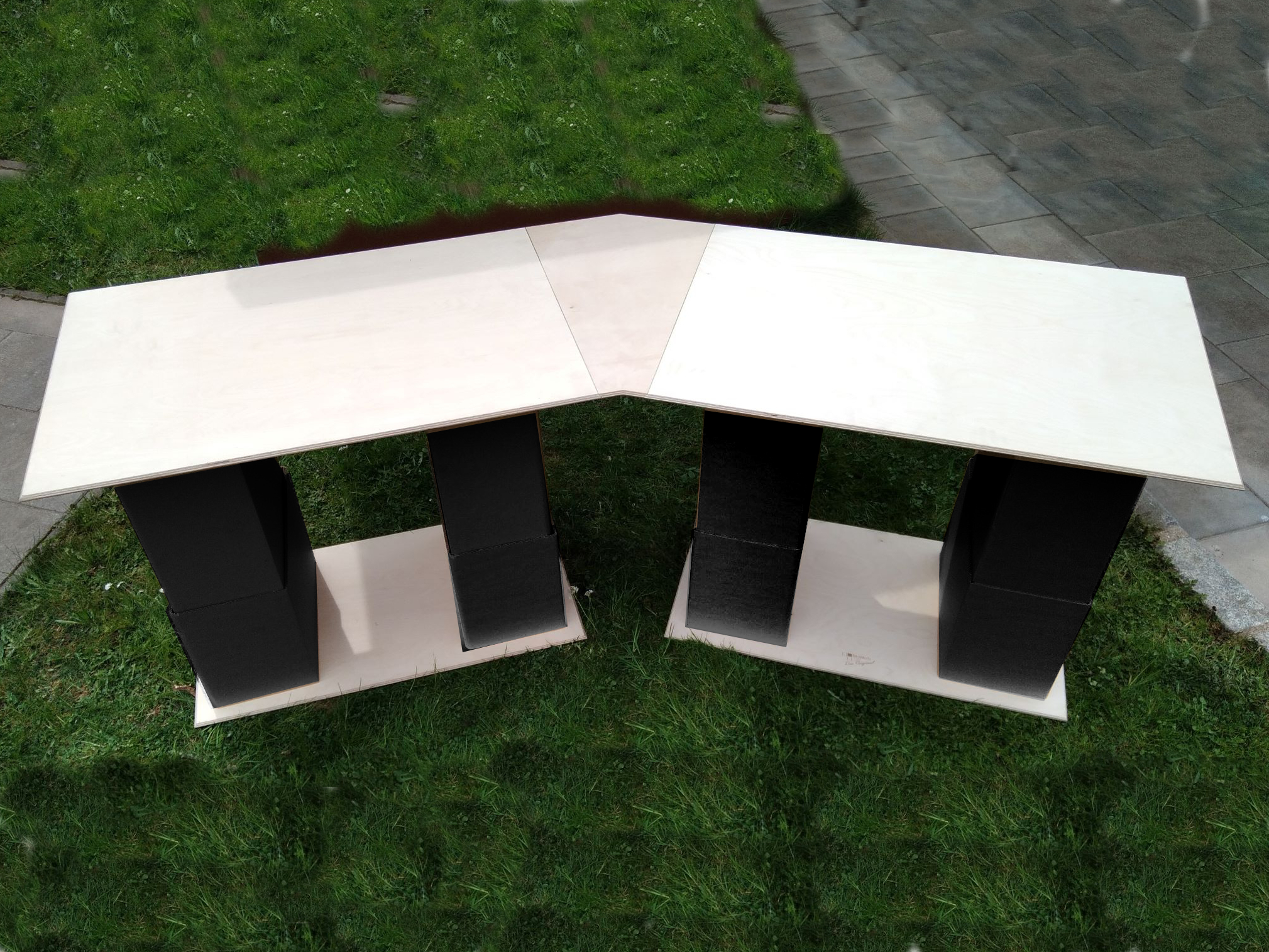 Tisch mit Verbindungselement 30° Birke Fuß PP 2000 1000